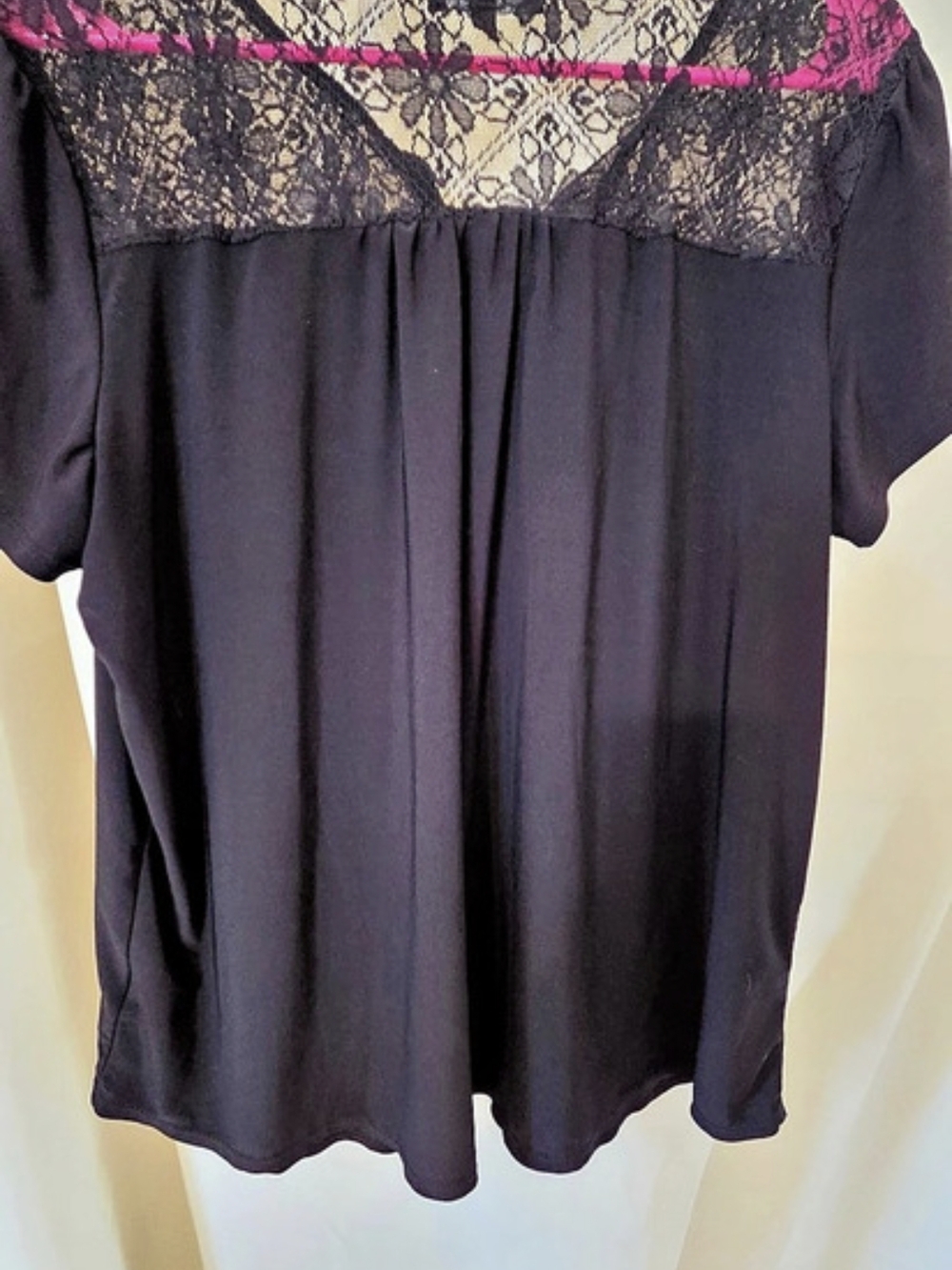 Luxology Lace Yoke Blouse in Black Size Medium Like New